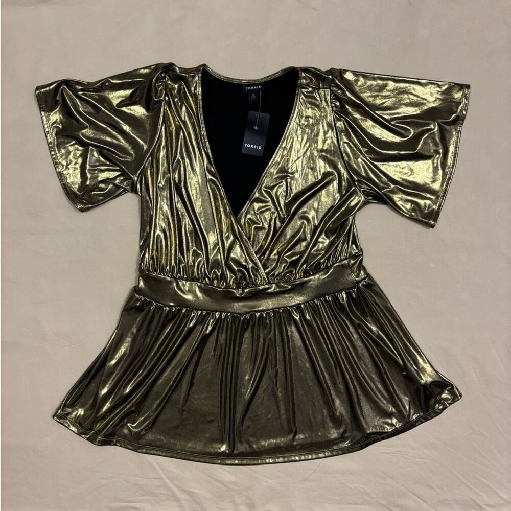 NWT Torrid Women's Shimmering Gold Wrap Short Sleeve Peplum Blouse Size 12 Large